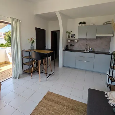 Vivenda Josil - Private Pool 1km To & Centre Lagos