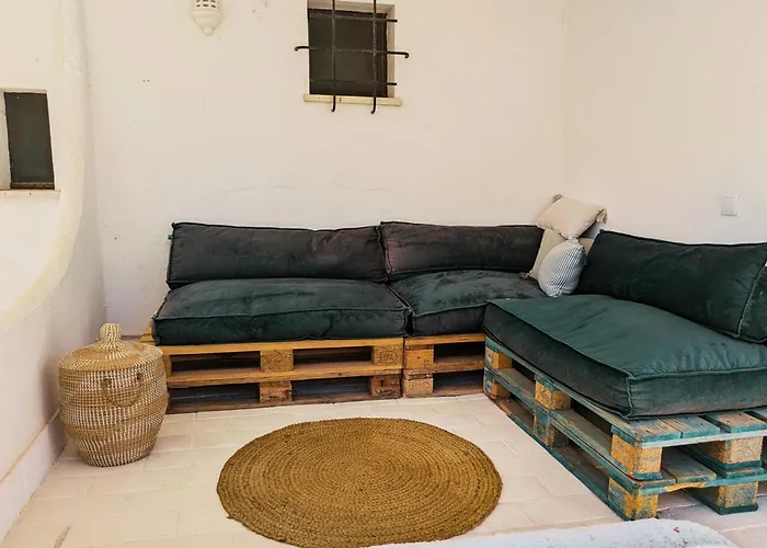 Prázdninový dům Vivenda Josil - Private Pool 1km To & Centre